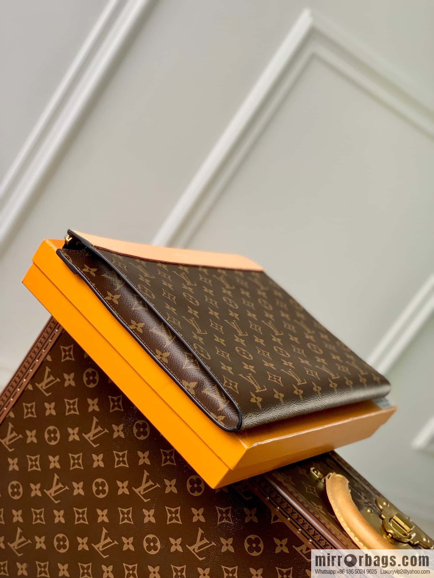 M82540 POCHETTE JOUR clutch bag