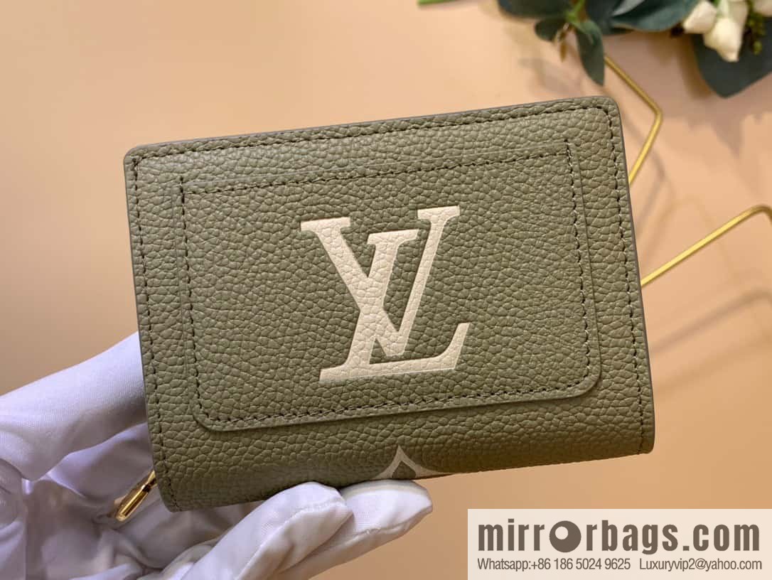 LV M82370 Cléa Wallet