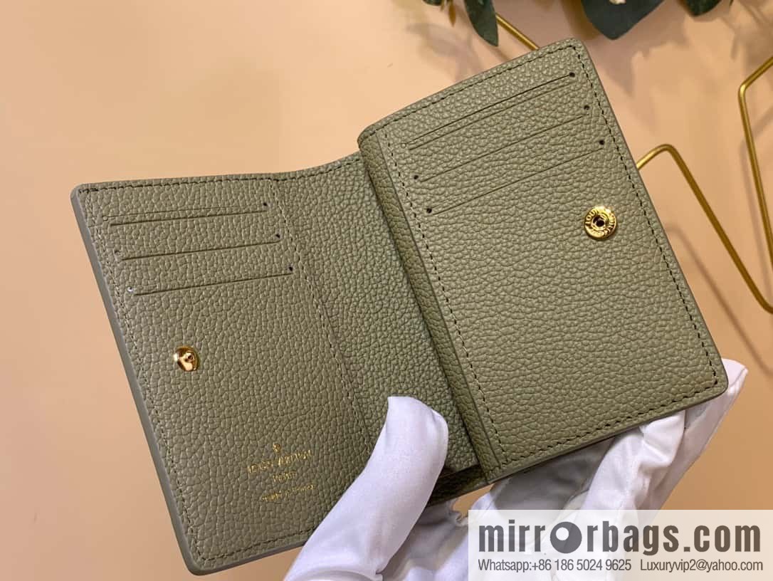 LV M82370 Cléa Wallet