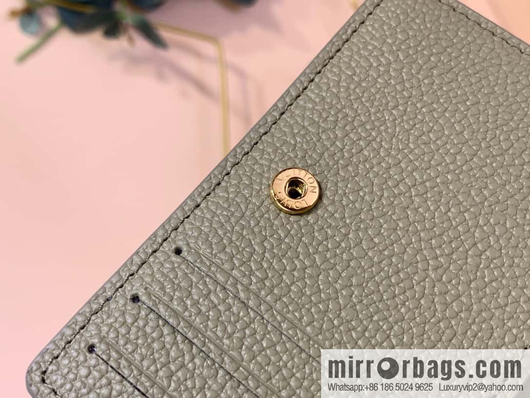 LV M82370 Cléa Wallet