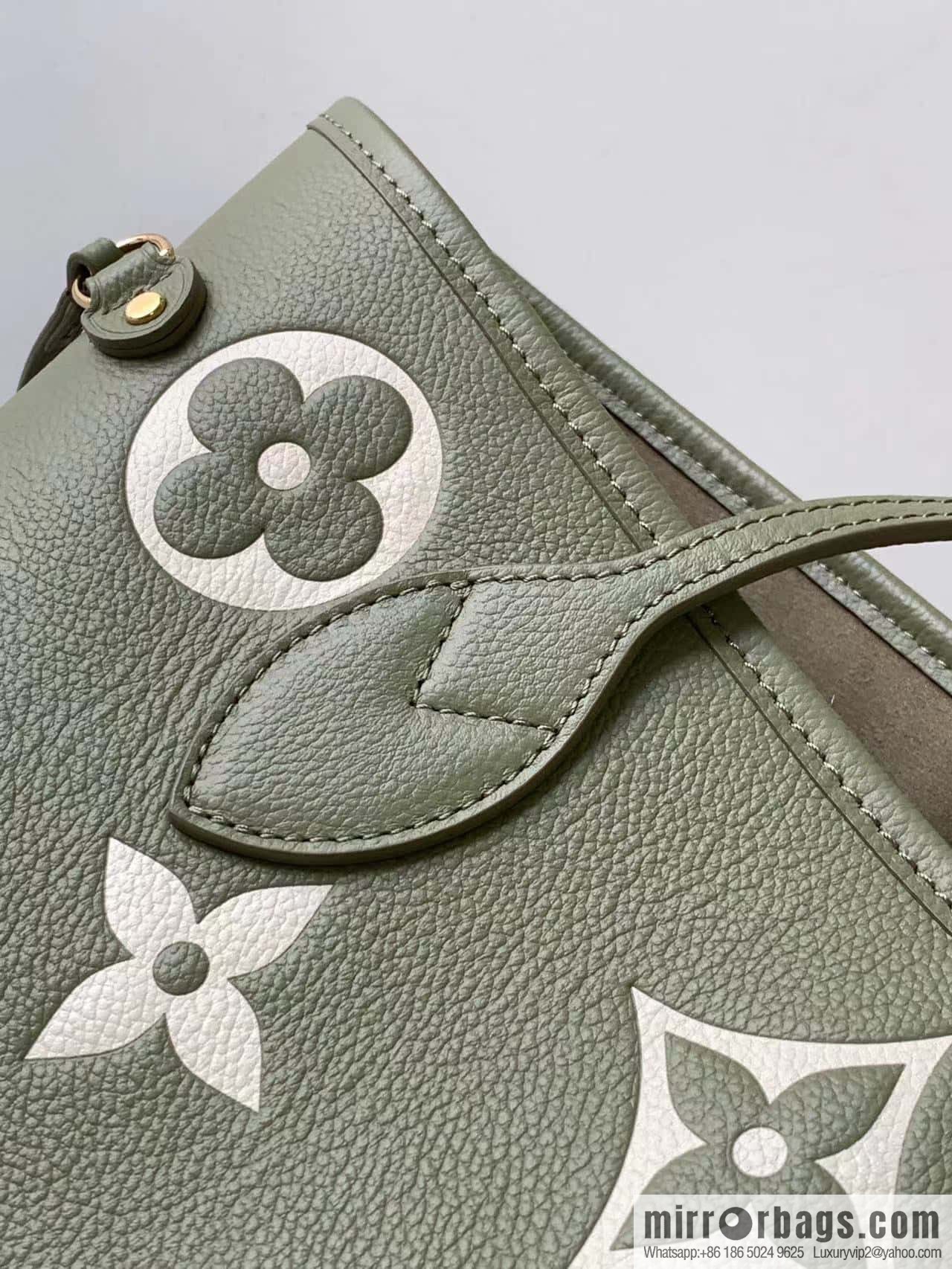 M45686 M45685 Full leather embossed Neverfull medium shopping bag