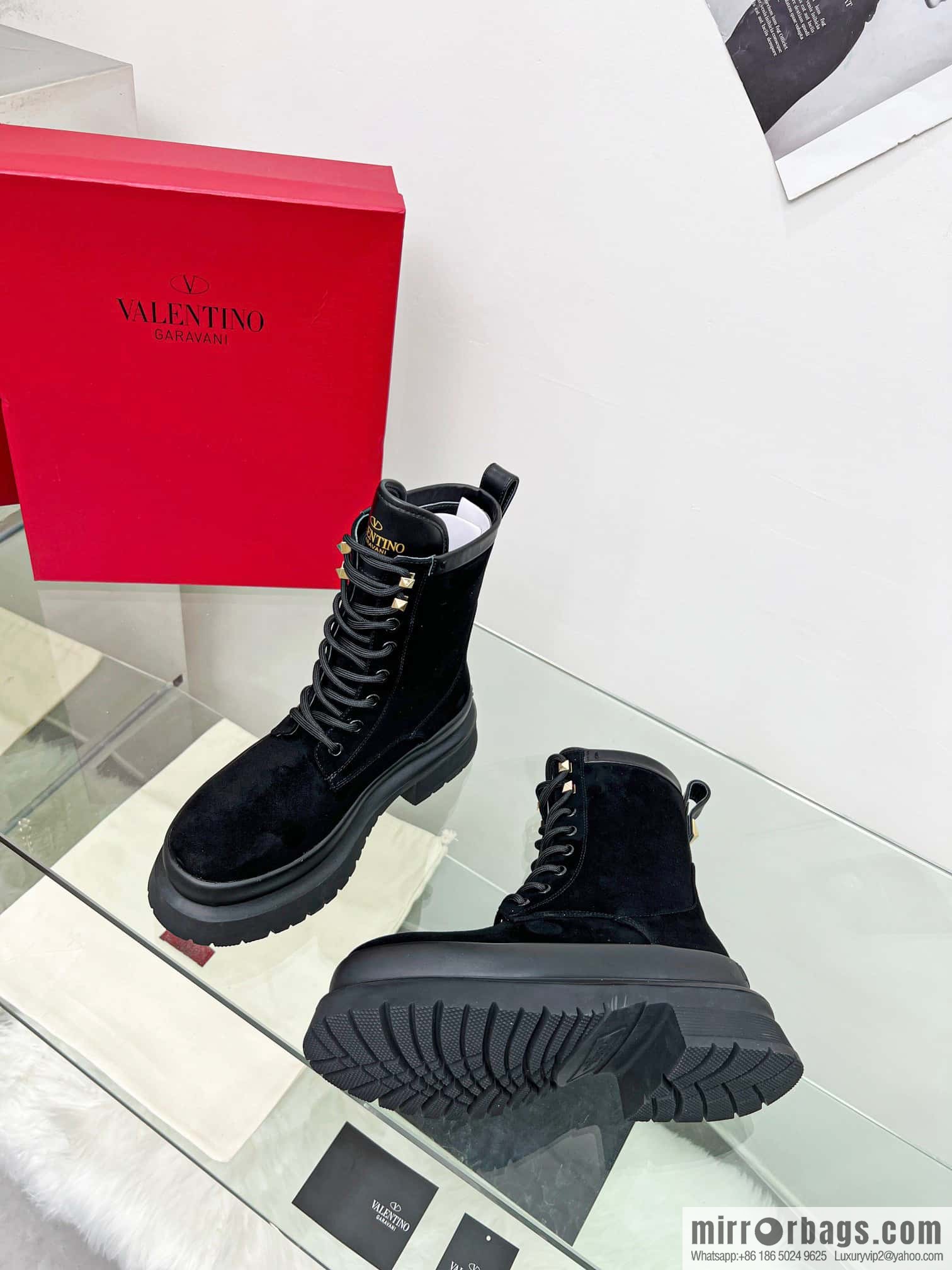π°π°ππ΄πΏπΈπππΌππ Valentino. Classic Valentino stud boots
