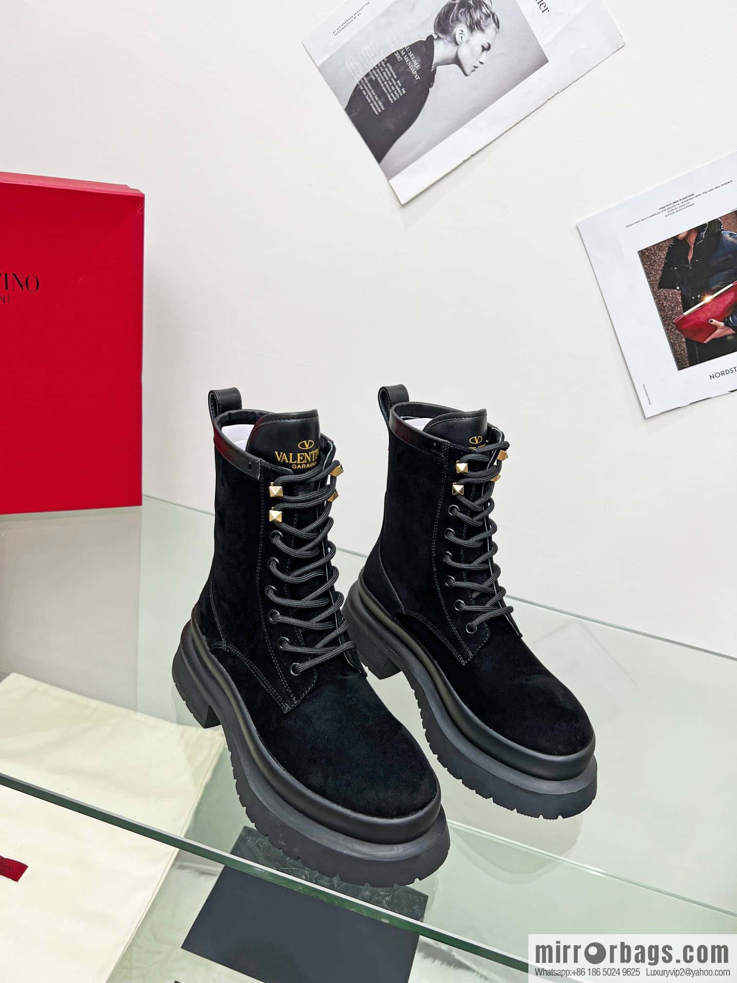 π°π°ππ΄πΏπΈπππΌππ Valentino. Classic Valentino stud boots
