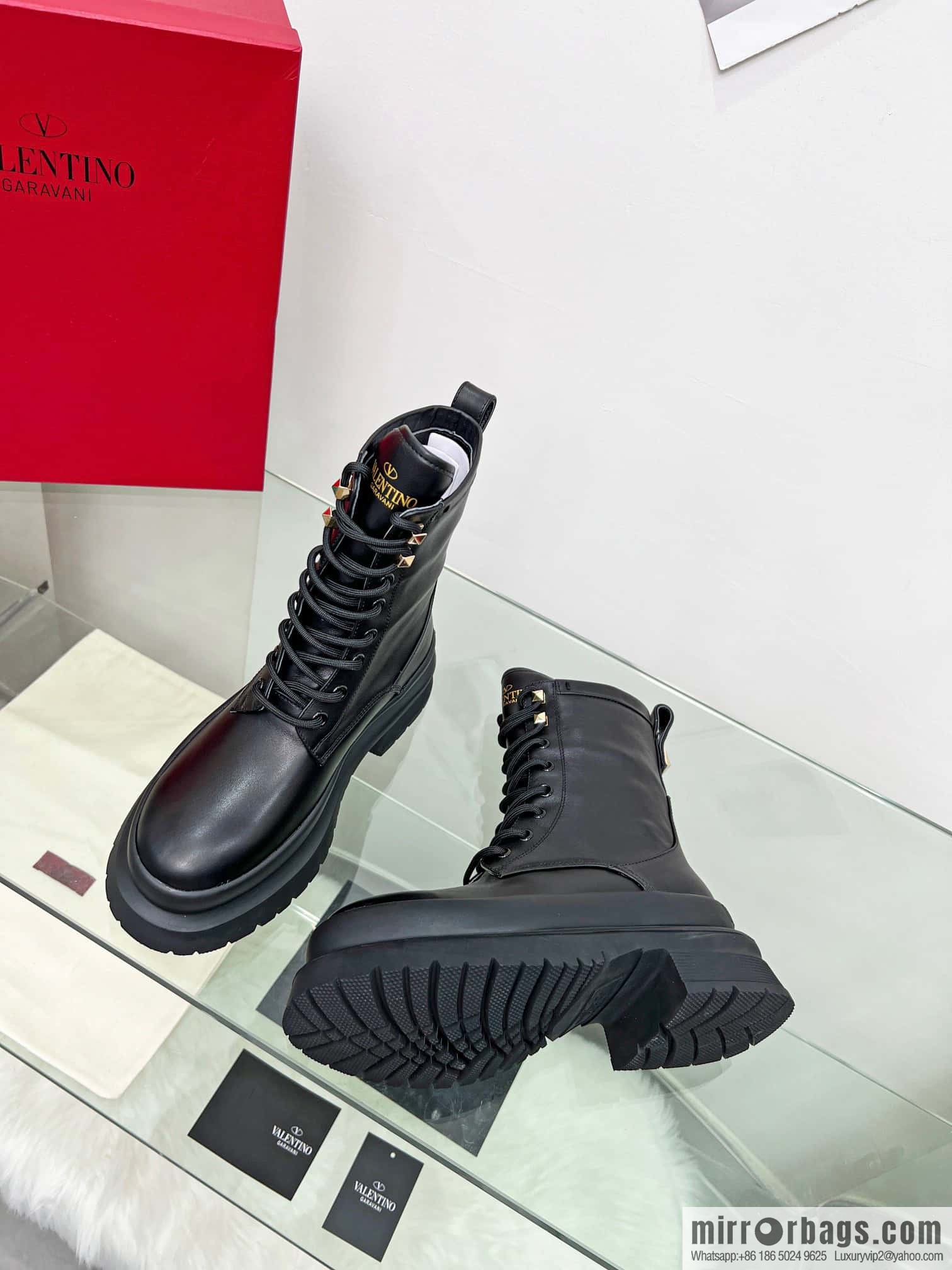 π°π°ππ΄πΏπΈπππΌππ Valentino. Classic Valentino stud boots