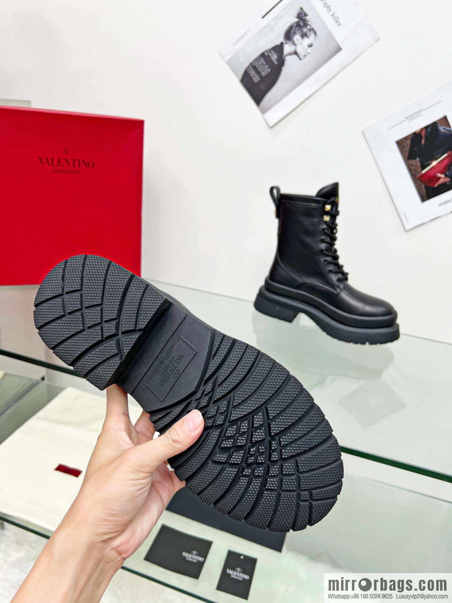 π°π°ππ΄πΏπΈπππΌππ Valentino. Classic Valentino stud boots