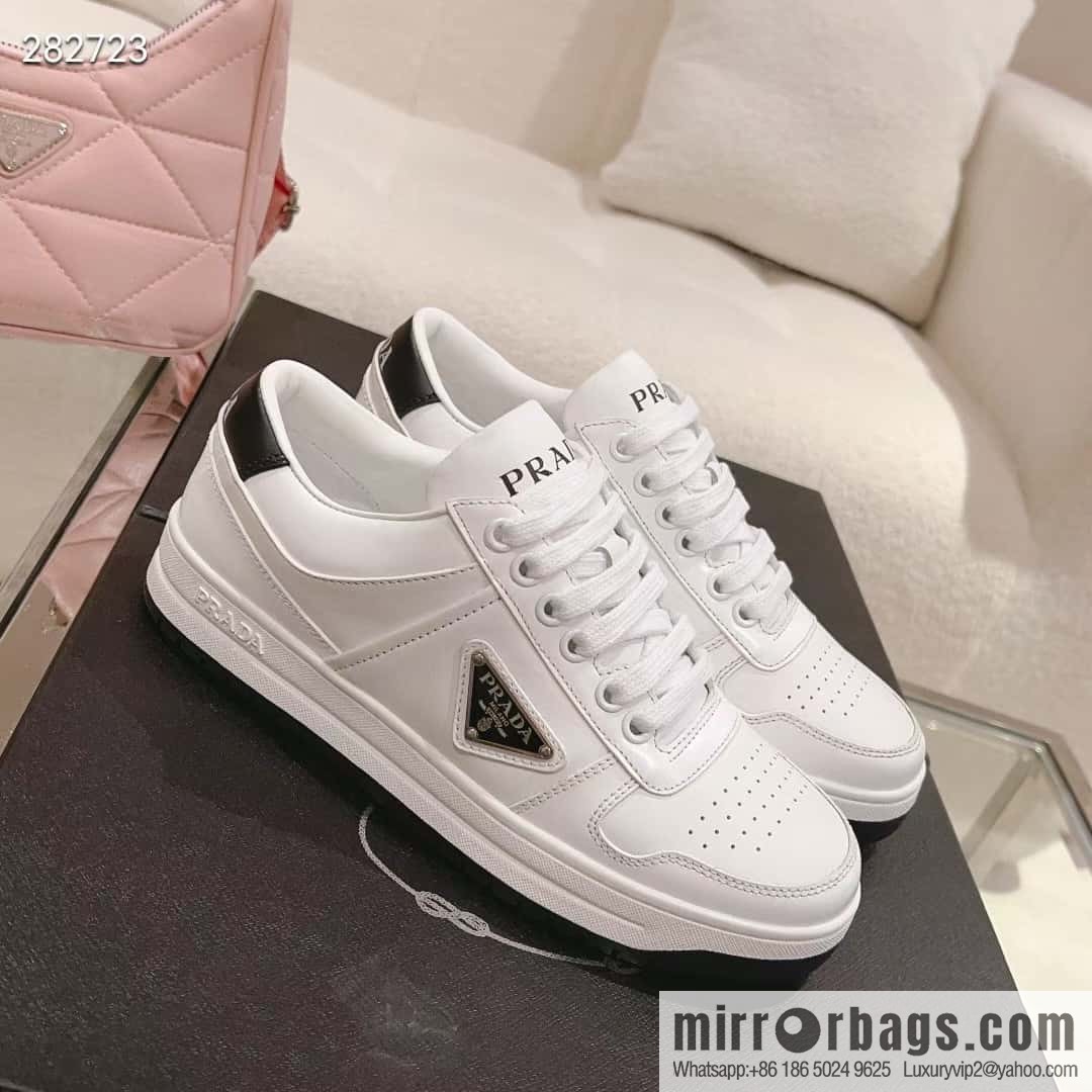 🐰🐰Prada ss23 new arrival~ Prada 2023 | New triangular standard couple men's and women's board shoes