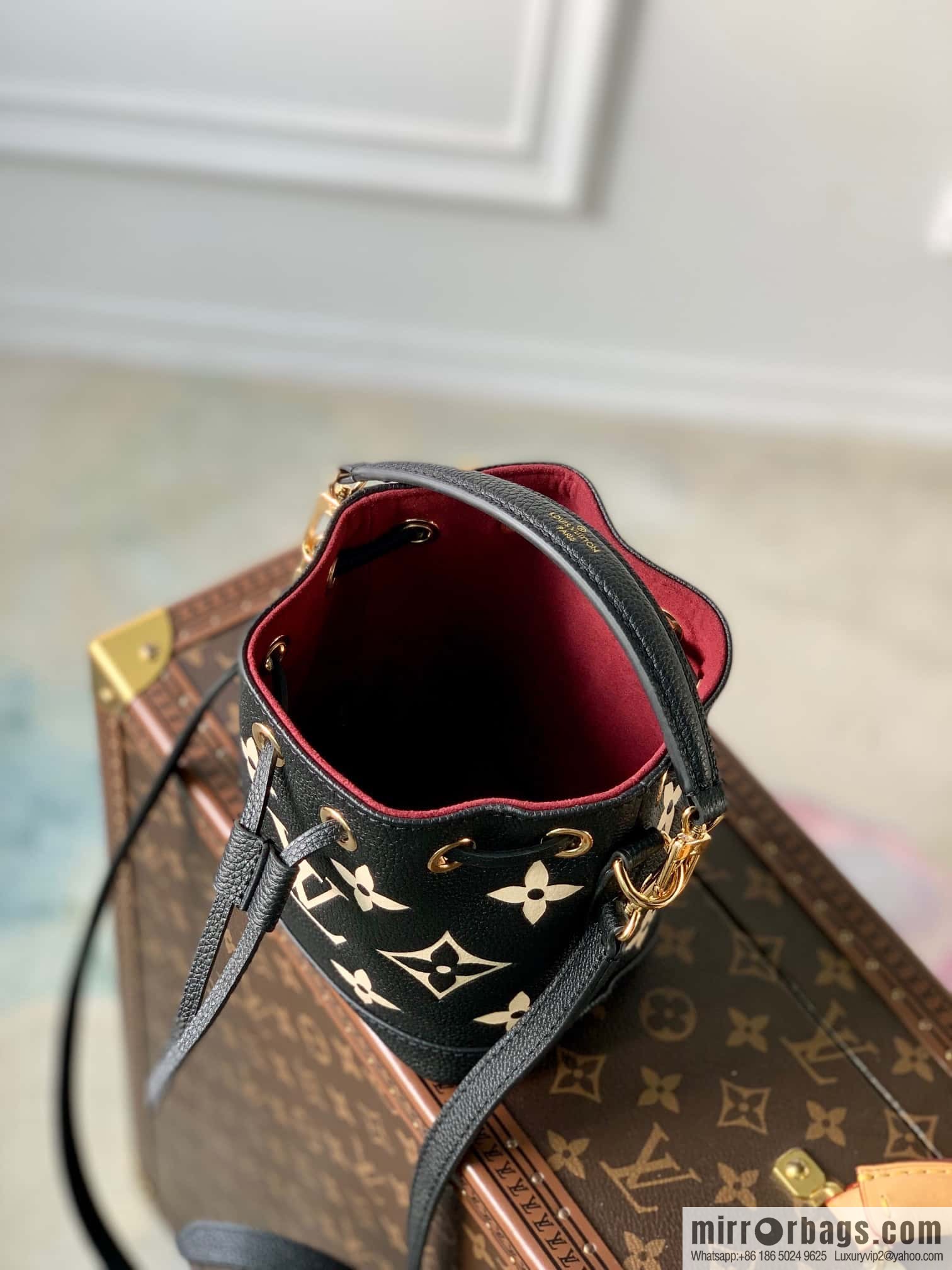 M46291 NANO NO E handbag