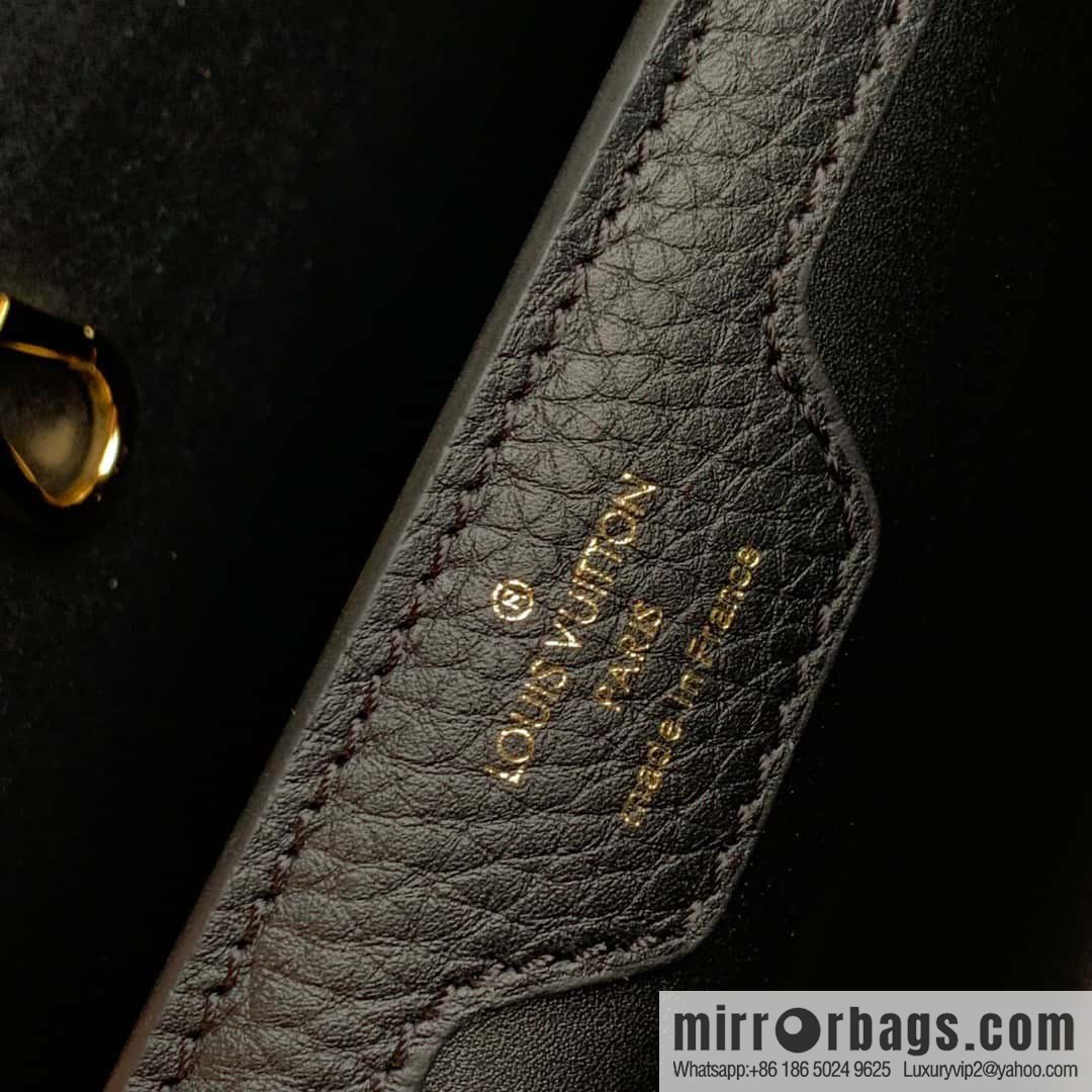 M21689 Capucines, medium, handbag