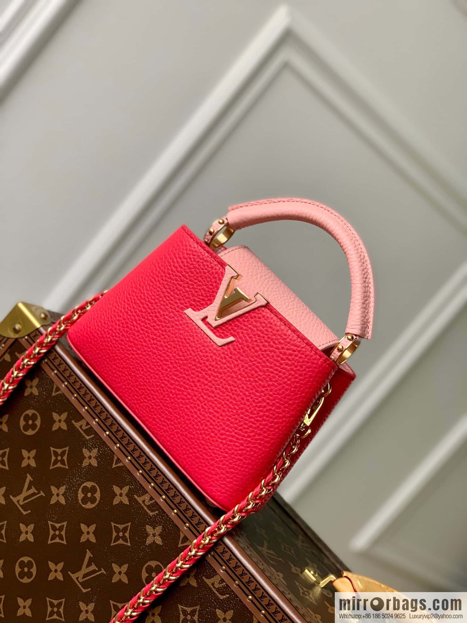 M21689 Capucines BB handbag