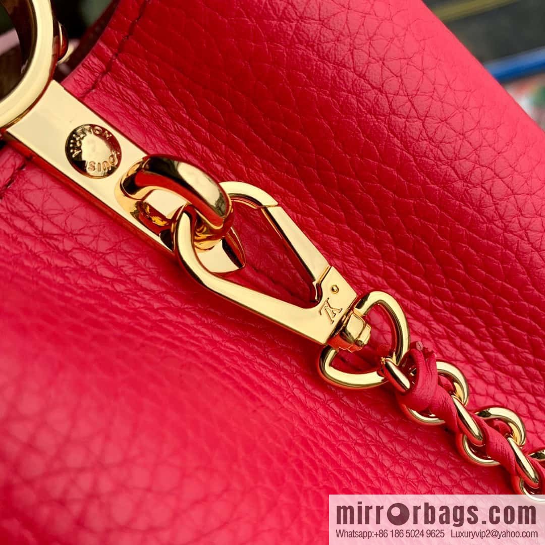 M21689 Capucines BB handbag