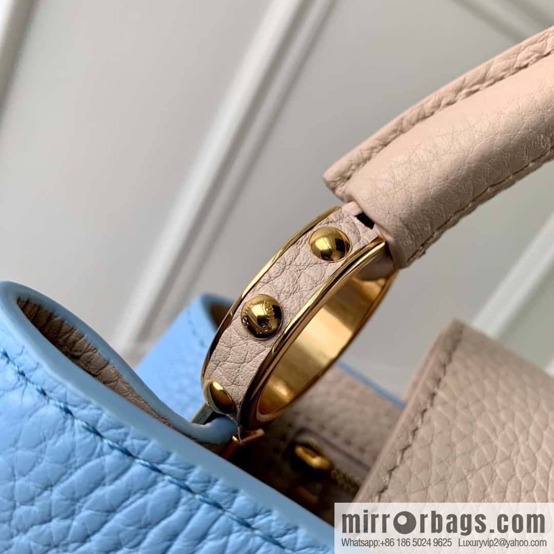 M21887 Capucines small, handbag