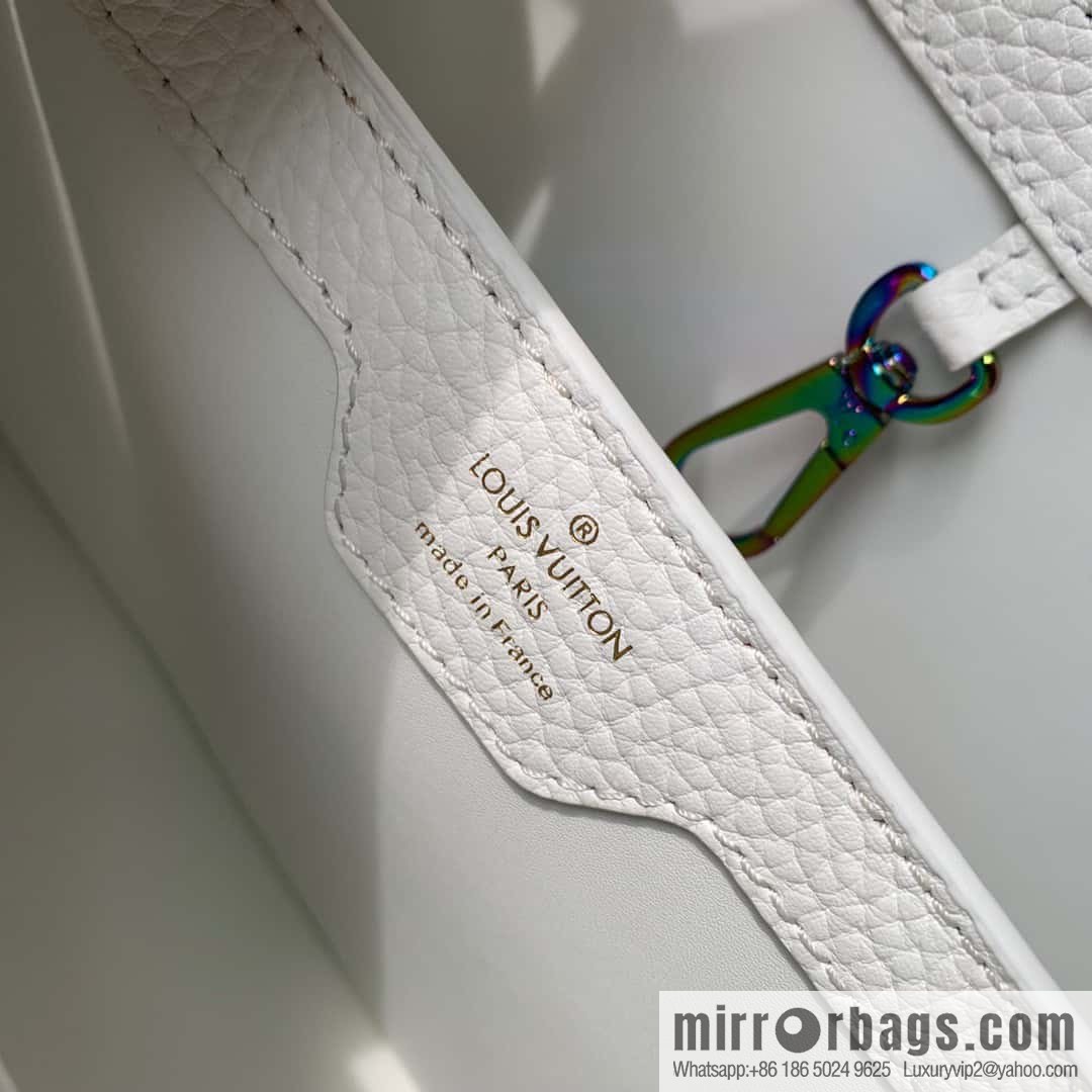 M22055 CAPUCINES medium handbag