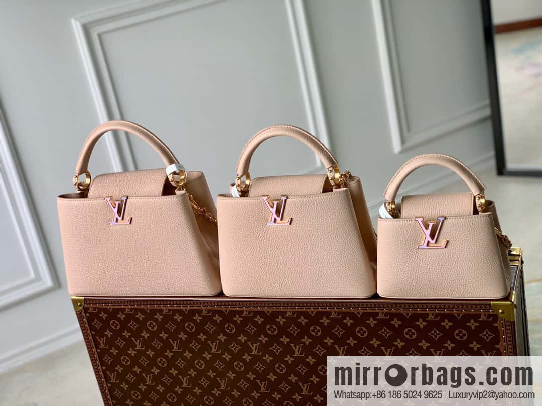 M21689 green with white M22055 CAPUCINES medium handbag