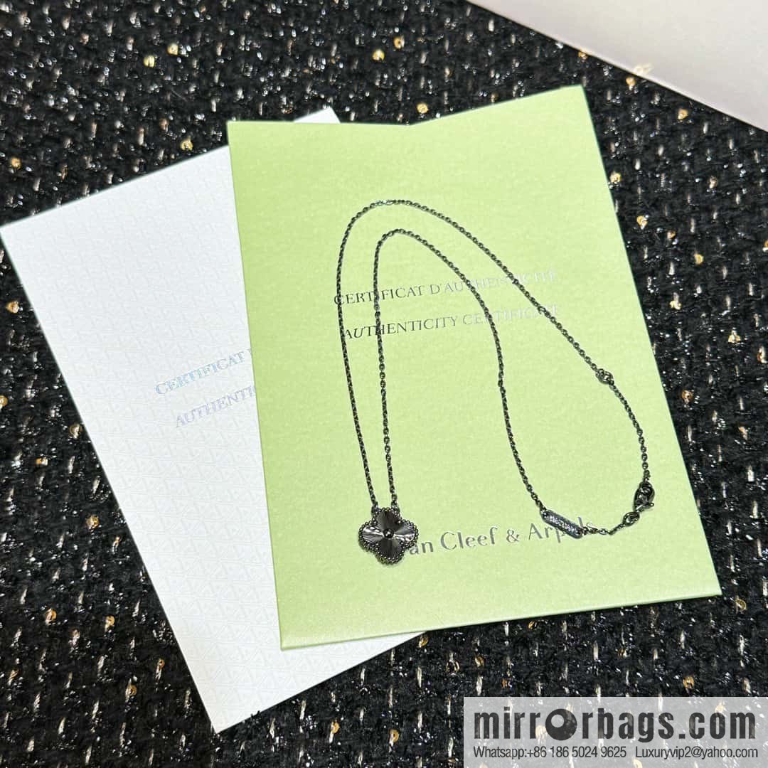 ☀️Van Cleef & Arpels Laser Gun Black Clover Necklace ☀