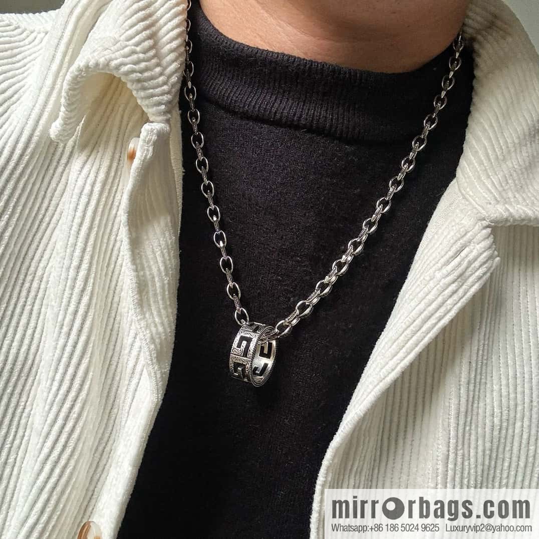 ☀New Gucci Gucci Double G Ring Necklace ☀