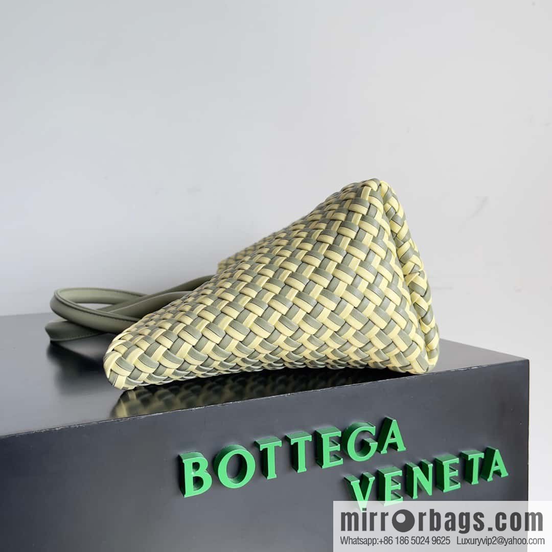 B new Cabat medium shopping bag model number: 755336