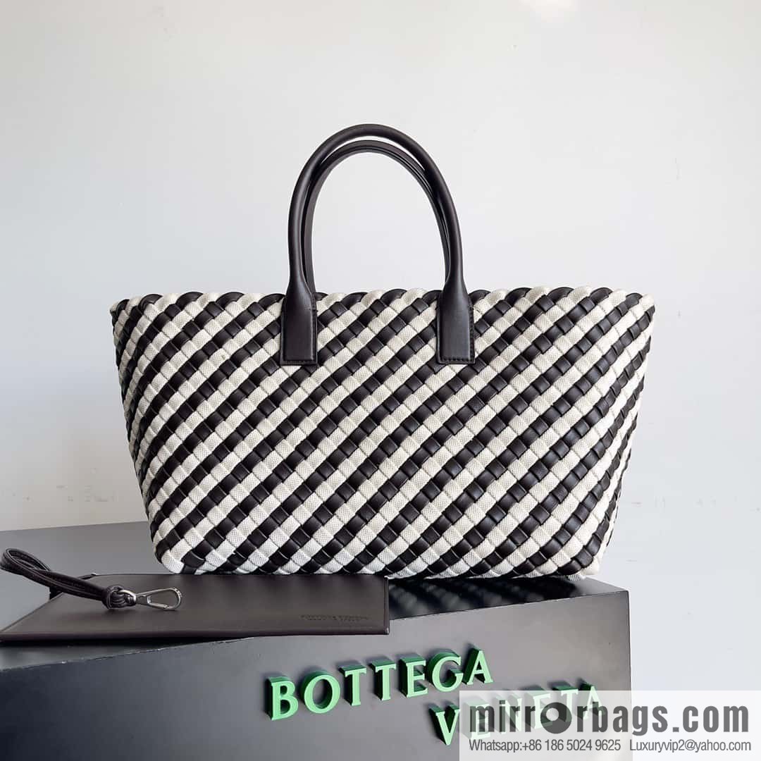 B new Cabat medium shopping bag model number: 755154