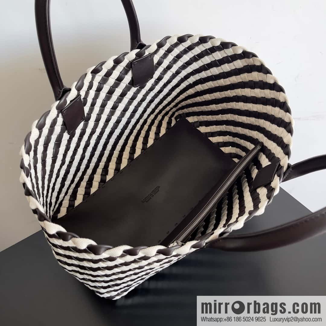 B new Cabat medium shopping bag model number: 755154