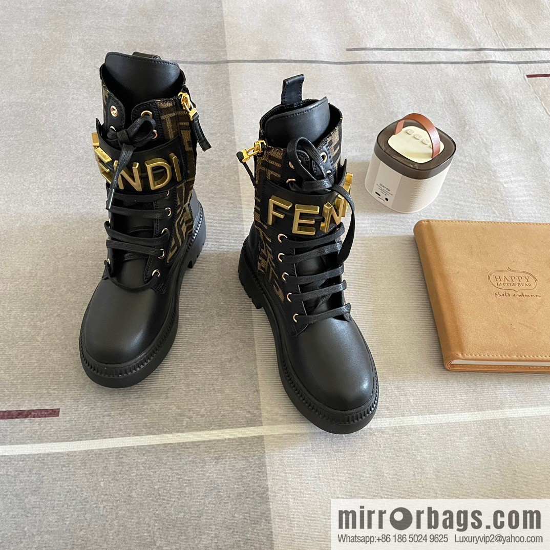 🐰🐰FENDI Fendi 2023 Fendi Graphy series autumn and winter catwalk Martin boots Xiaohongshu recommends autumn and winter Martin boots