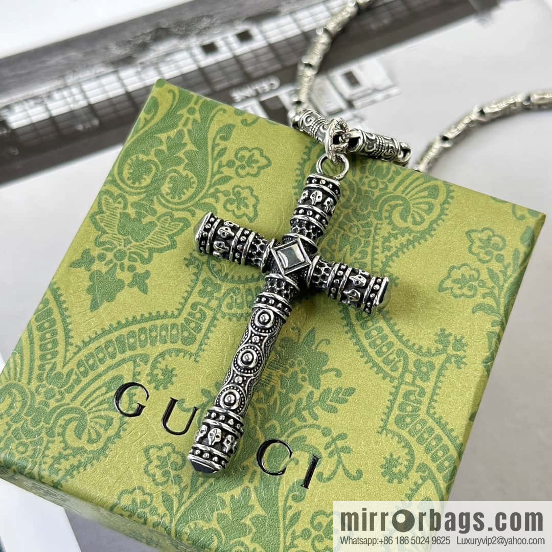 ❗️New ❗️ ☀ New Gucci cross necklace ☀