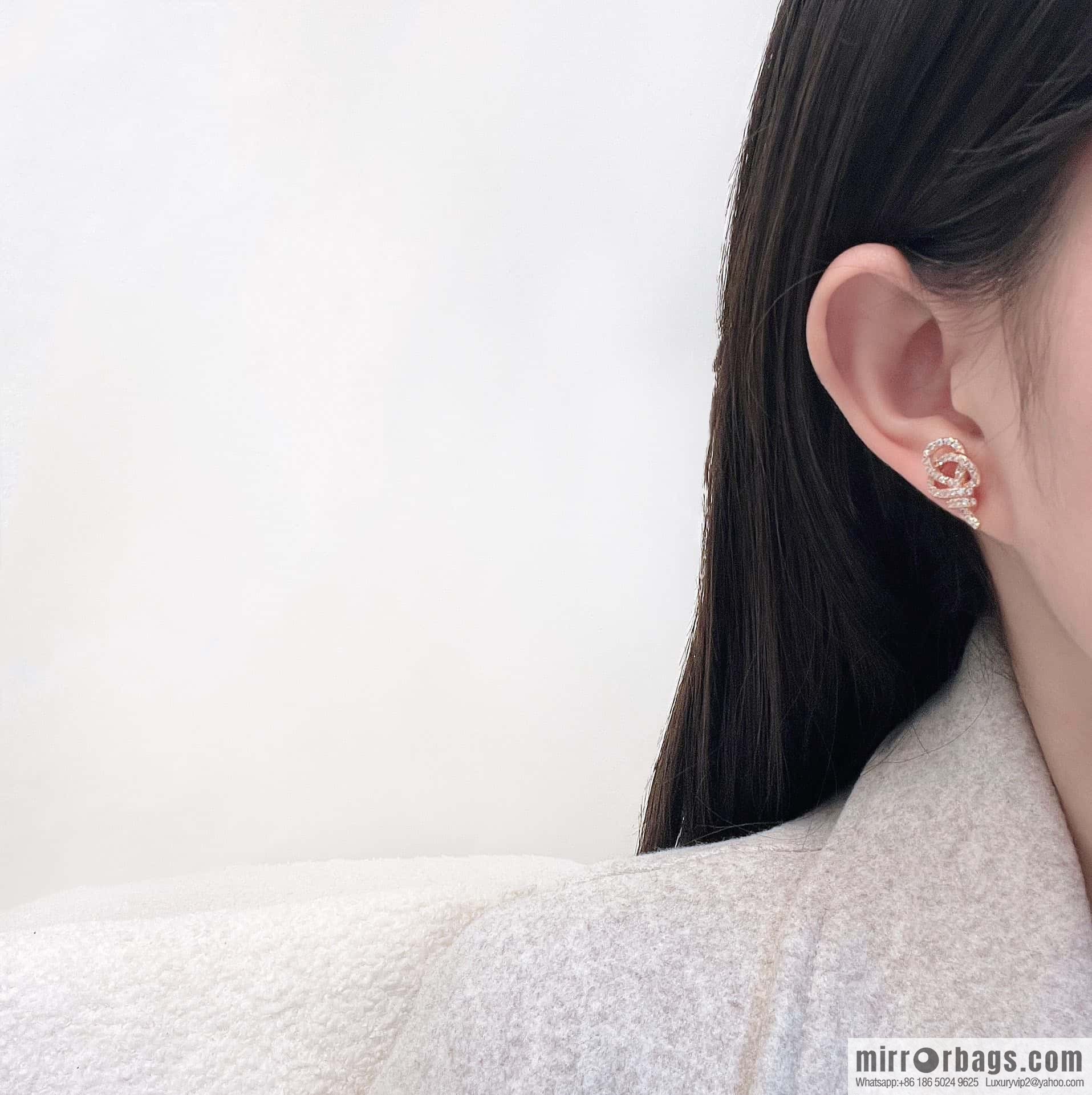 ❗️New ❗️ New ☑️ TIFFANY & Co. Woven full diamond key stud earrings