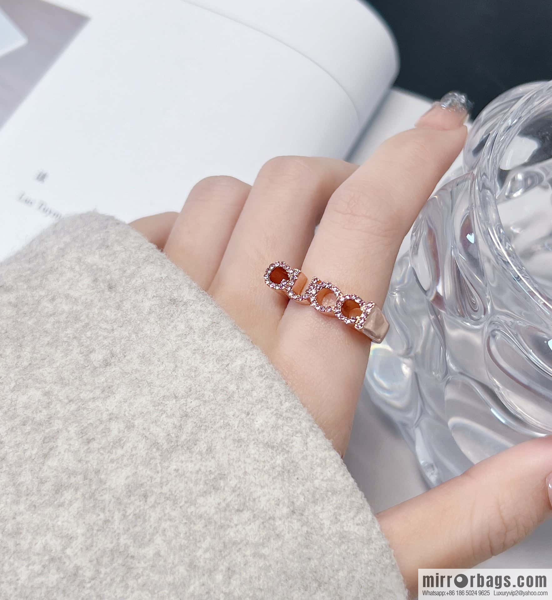 ❗️New ❗️ ☀ original order ☀ new Gucci Gucci full diamond pink diamond letter ring ☀