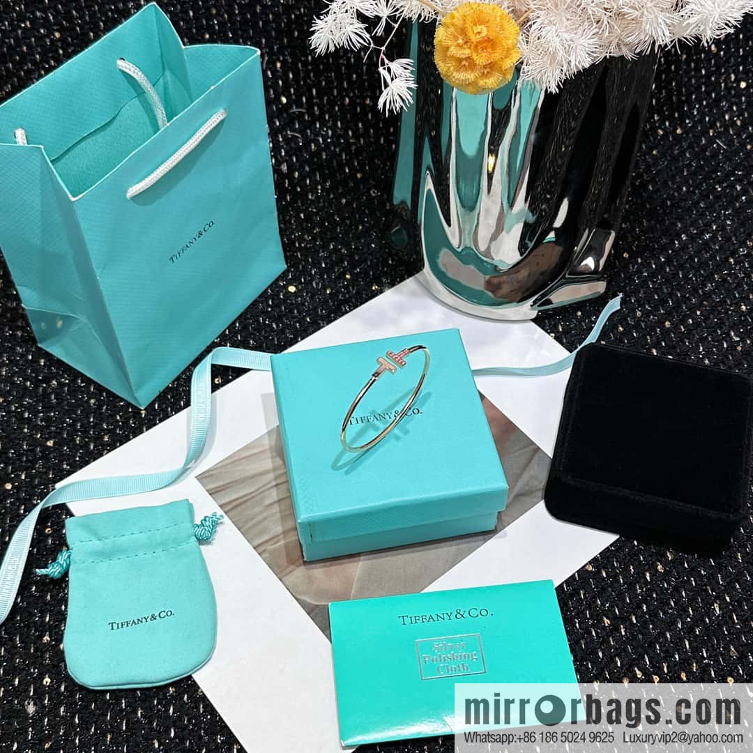 Pink Diamond ☀️ Tiffany & co, Classic T Series, Turquoise Rose Gold Double T Bracelet with Diamonds ☀️
