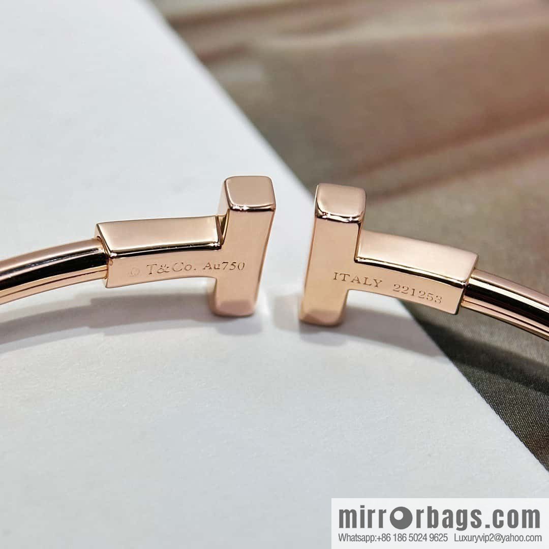 Pink Diamond ☀️ Tiffany & co, Classic T Series, Turquoise Rose Gold Double T Bracelet with Diamonds ☀️