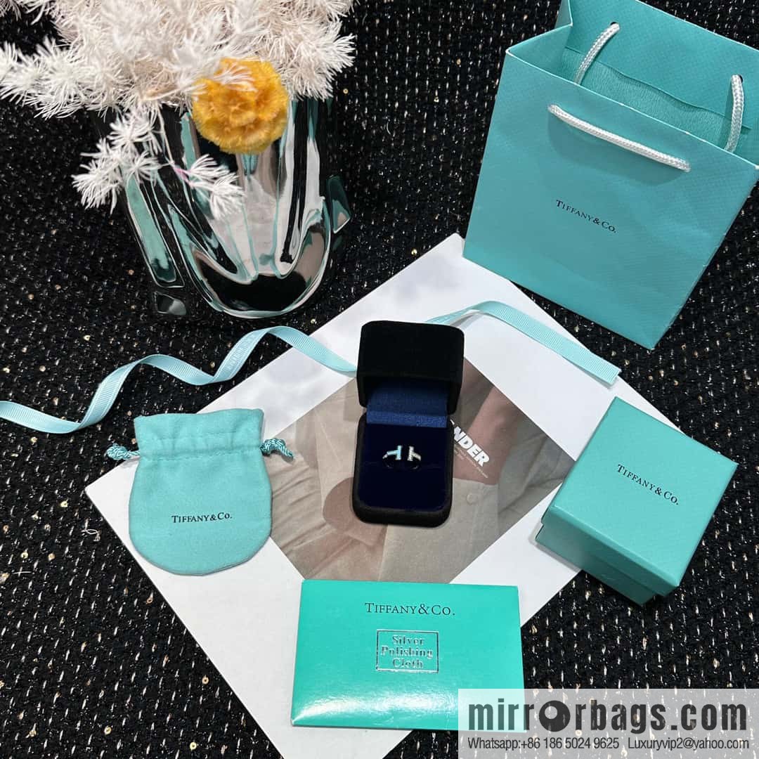 ☀️Tiffany & co Tiffany, Classic T-Series, Turquoise Silver Double T-Ring with Diamonds ☀️