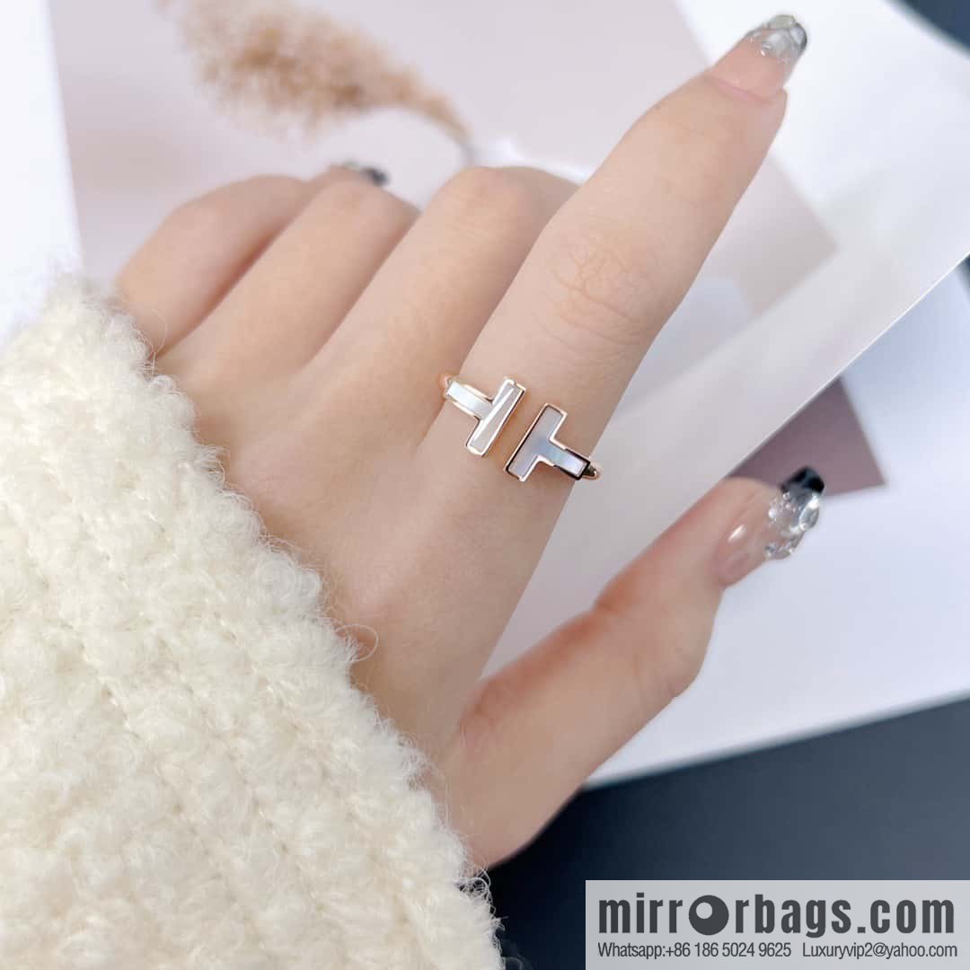☀️Tiffany & co Tiffany, classic T series, white shell belt diamond rose gold double T ring ☀️