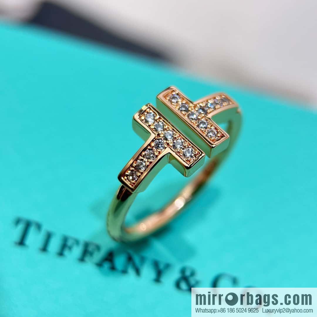 (5 Diamonds) ☀️ Tiffany & co, Classic T Series 5 Diamond Double T Ring ☀️