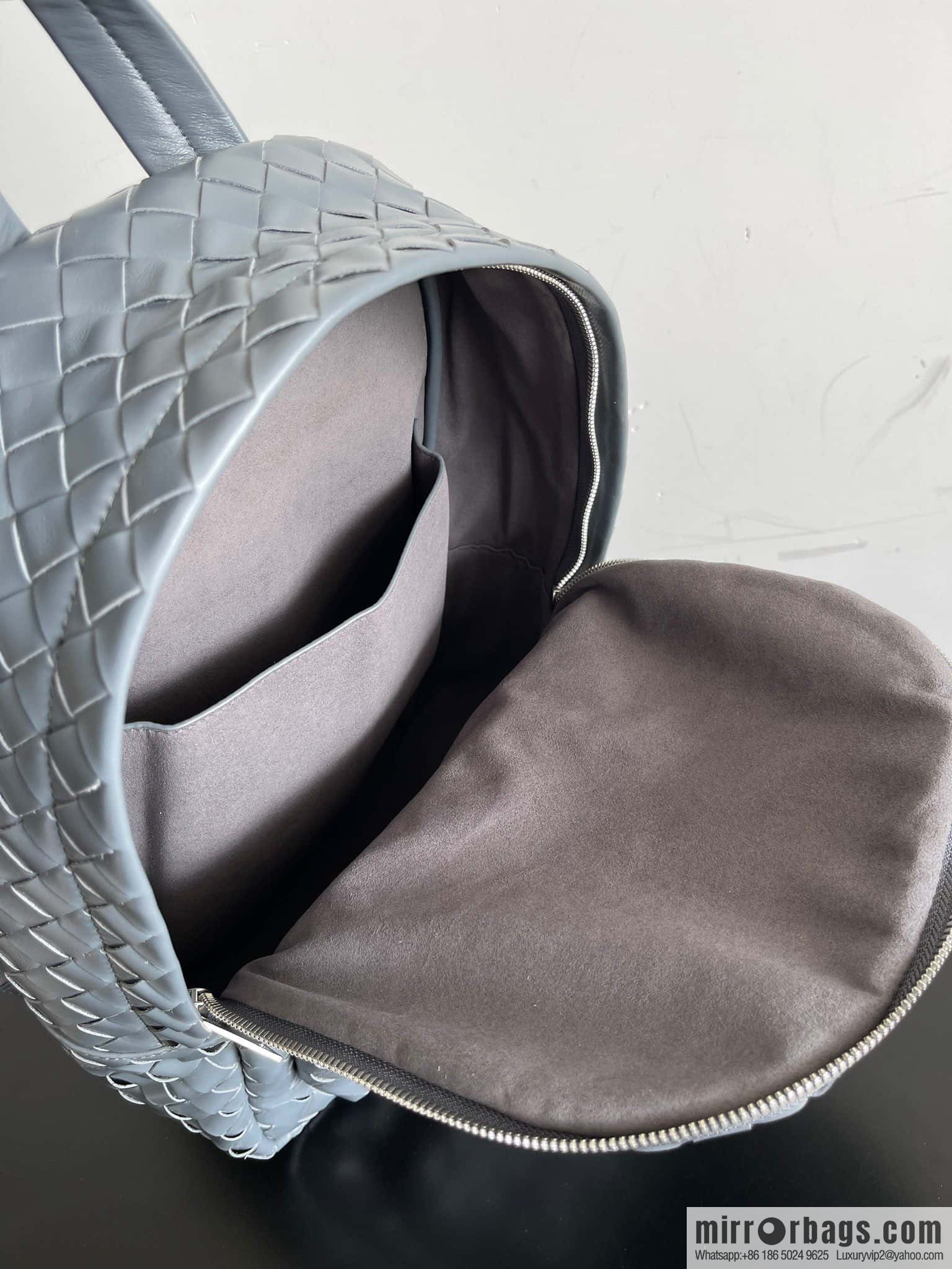 #Bv new men's backpack 730728 classic woven backpack model number: 730728 lightning gray