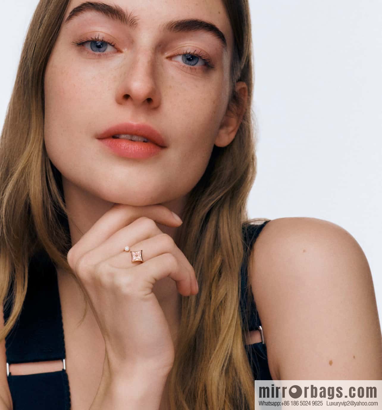 ☀Louis Vuitton COLOR BLOSSOM MINI STAR Pink shell, white shell diamond ring