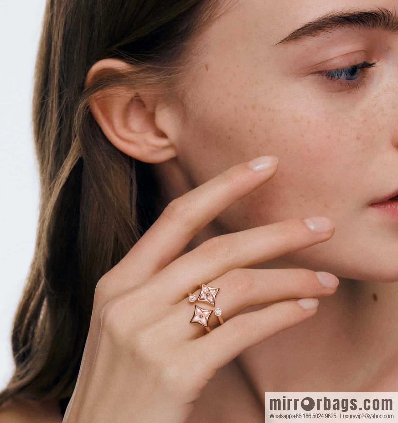 ☀Louis Vuitton COLOR BLOSSOM MINI STAR Pink shell, white shell diamond ring