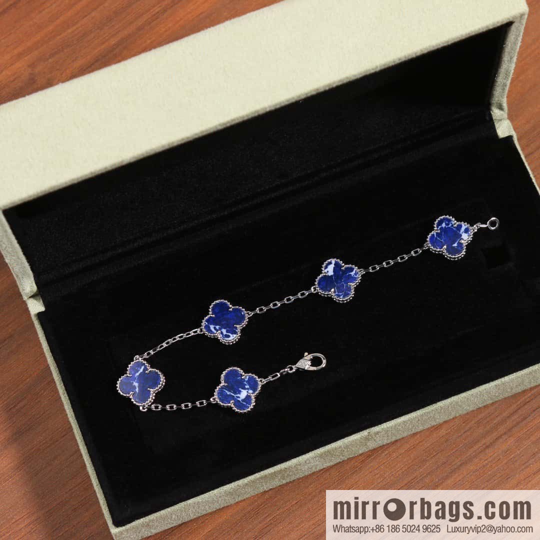 Van Cleef & Arpels Peter Stone Five Flowers Bracelet