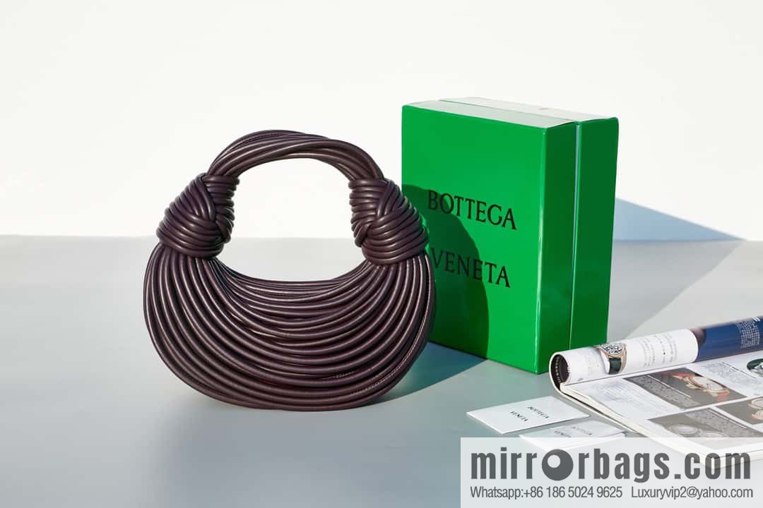 Bottega Veneta, model 680934 autumn and winter new Jodie ramen clutch bag number: 80803 #grape purple