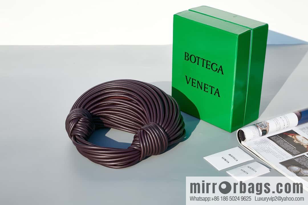 Bottega Veneta, model 680934 autumn and winter new Jodie ramen clutch bag number: 80803 #grape purple