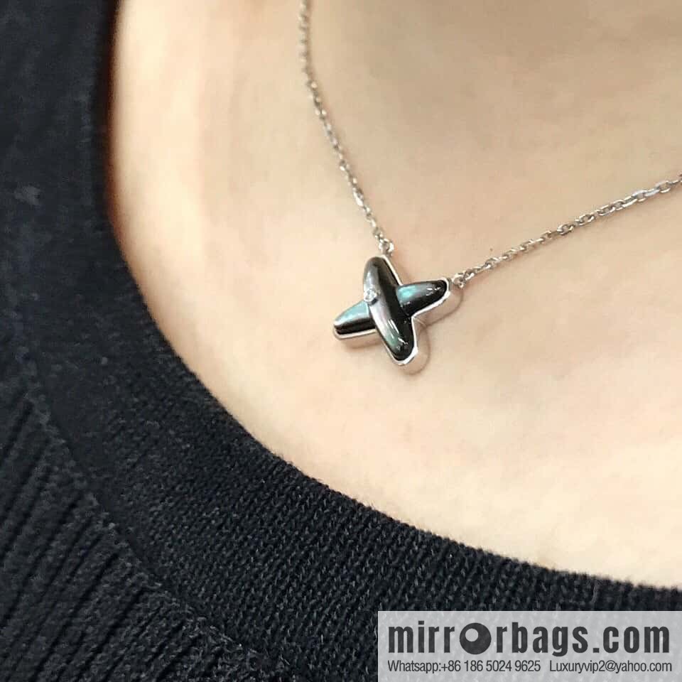 CHAUMET Cross Necklace