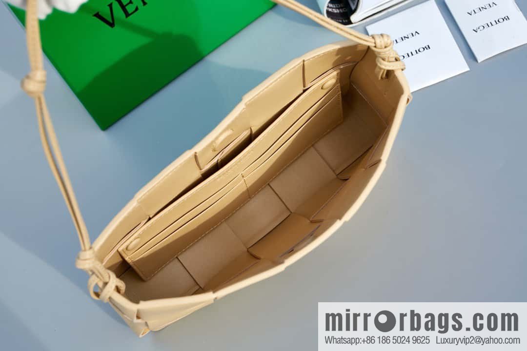 #BV 2023 Cassette Strap Underarm Bag, Model: 730543 Model 80846 Oatmeal