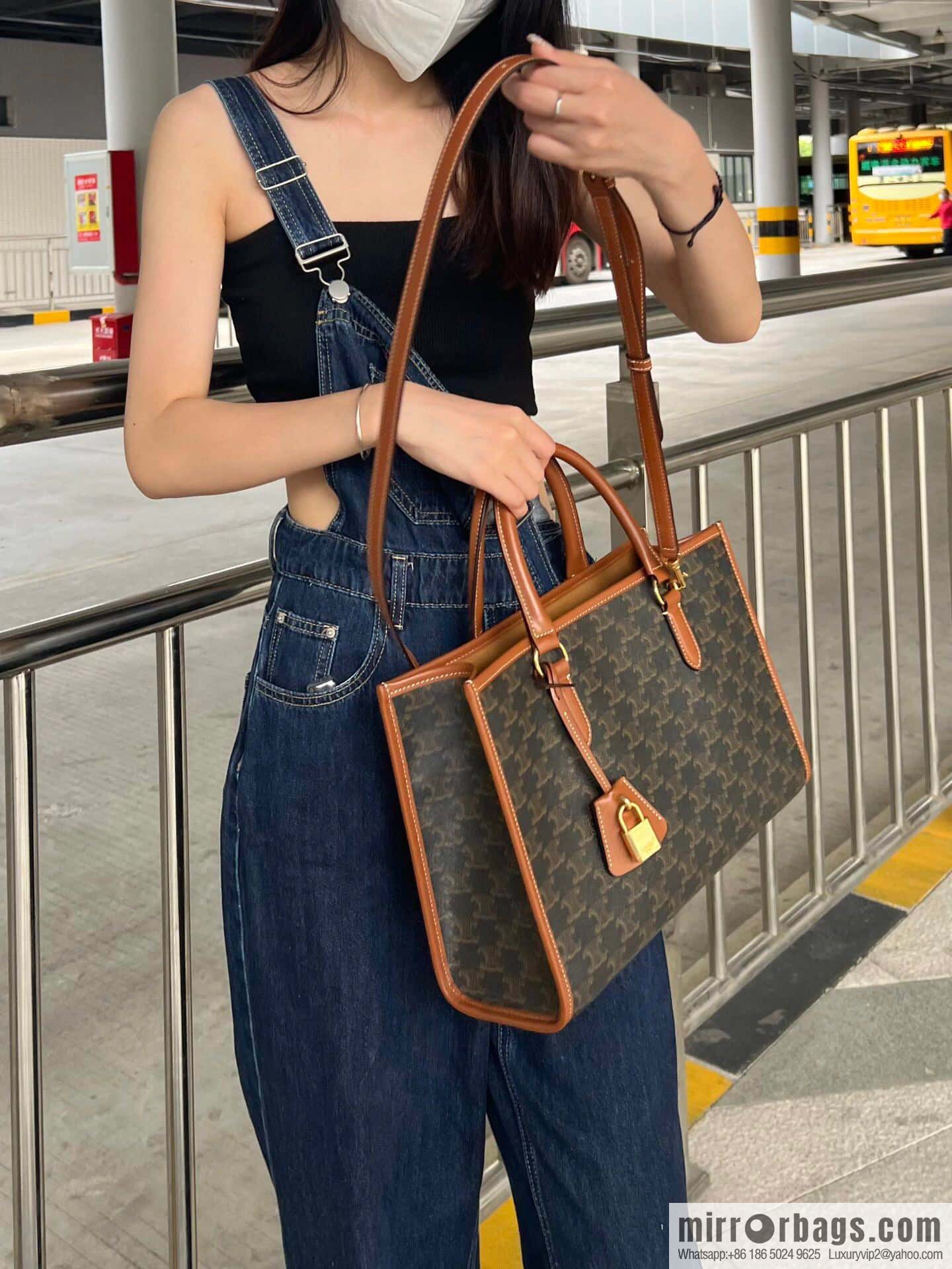 [Premium quality, all-steel hardware 】 𝗖𝗘𝗟𝗜𝗡𝗘 | horizontal tote small, model: 199742