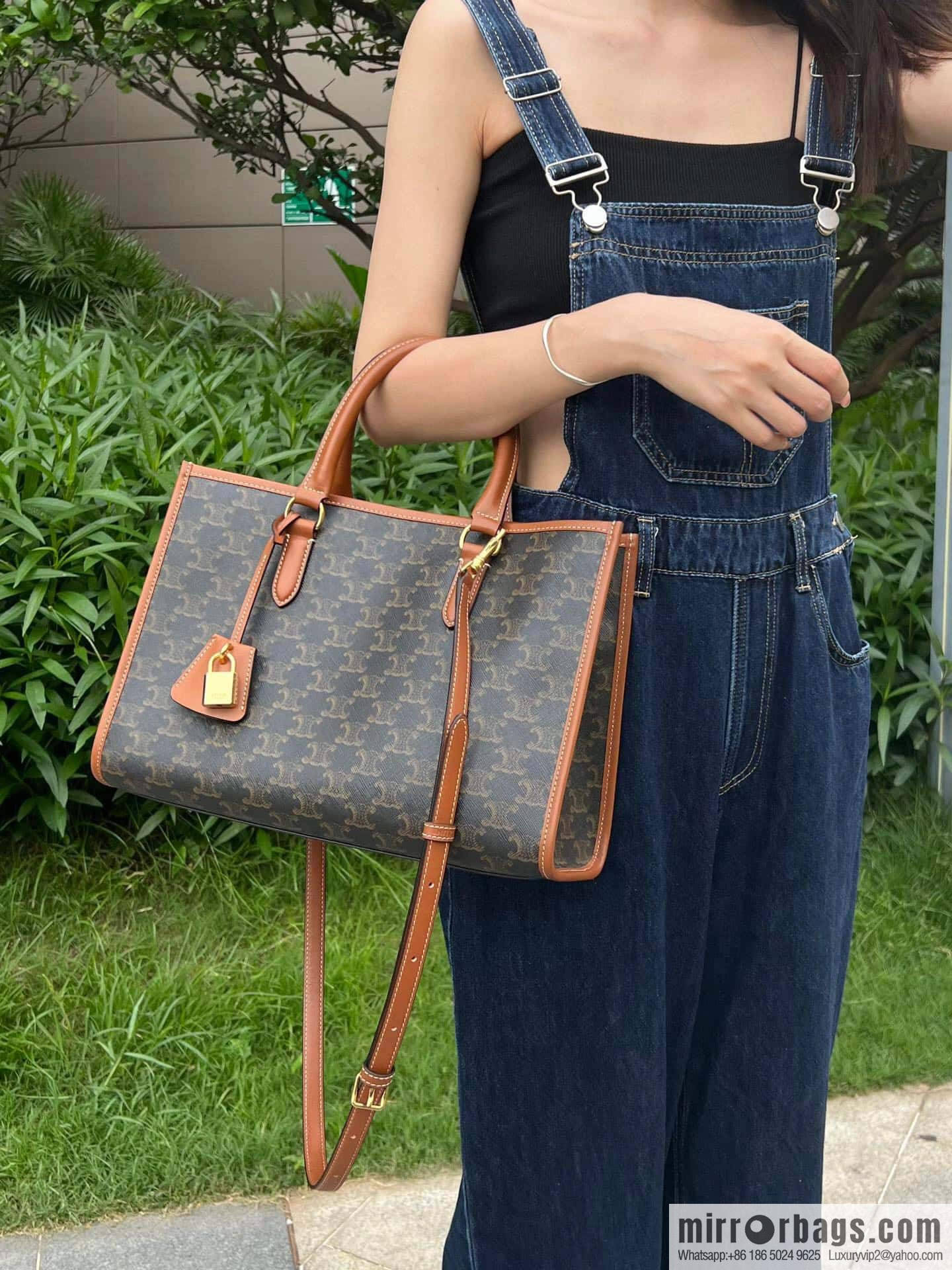 [Premium quality, all-steel hardware 】 𝗖𝗘𝗟𝗜𝗡𝗘 | horizontal tote small, model: 199742