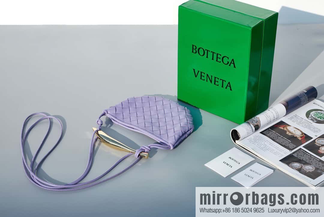 BottegaVeneta2023 new model, Baodiejia Bv spring and summer new mini sardines SARDINE model number: 744267 wisteria color