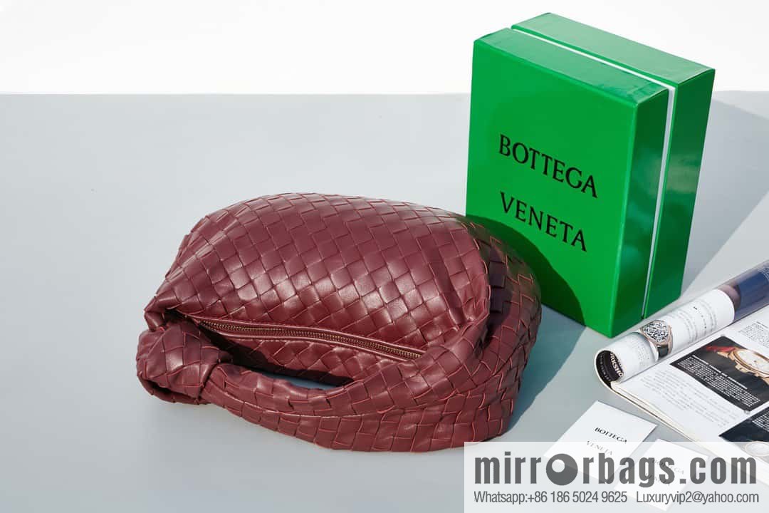 Bottega veneta #JODIE Bag Medium Burgundy, Model 690225 Number: 80700
