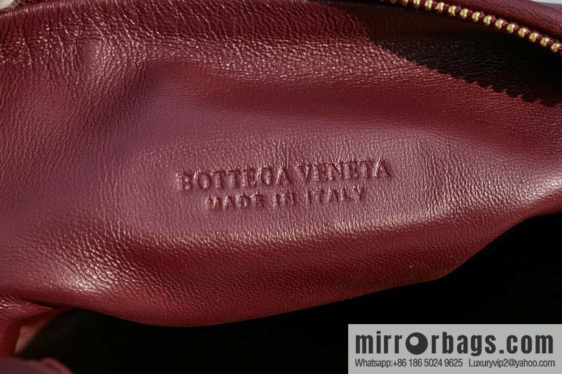 Bottega veneta #JODIE Bag Medium Burgundy, Model 690225 Number: 80700