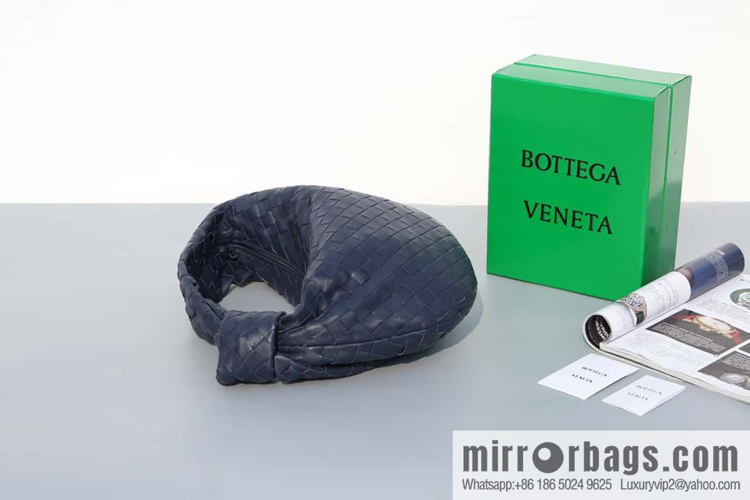 Bottega veneta #JODIE Bag Model 690225 Number: 80700 Medium Dark Blue