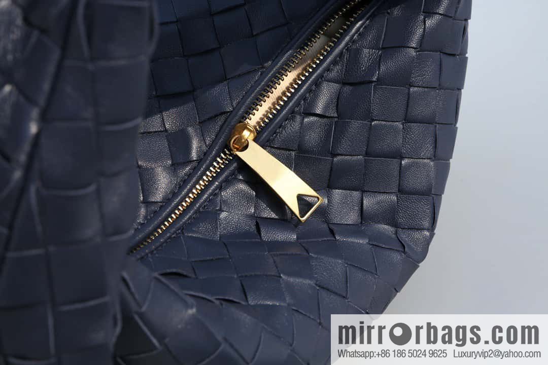 Bottega veneta #JODIE Bag Model 690225 Number: 80700 Medium Dark Blue