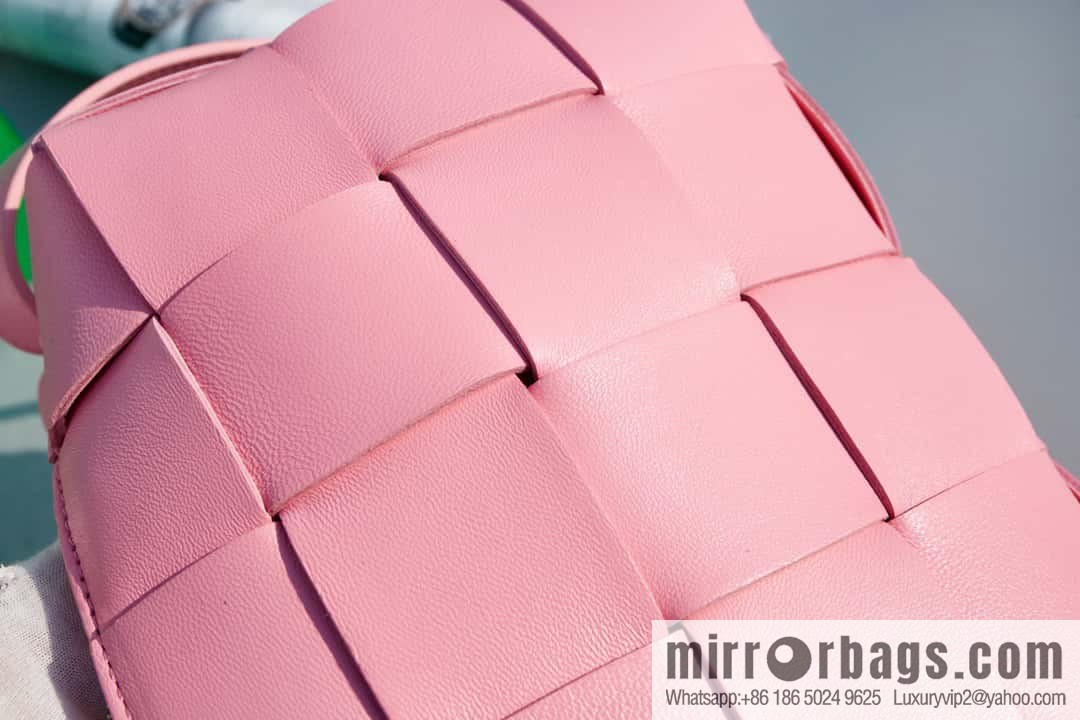 2022 autumn and winter latest armpit bag shoulder strap bag BRICK Cassette model number: 729166