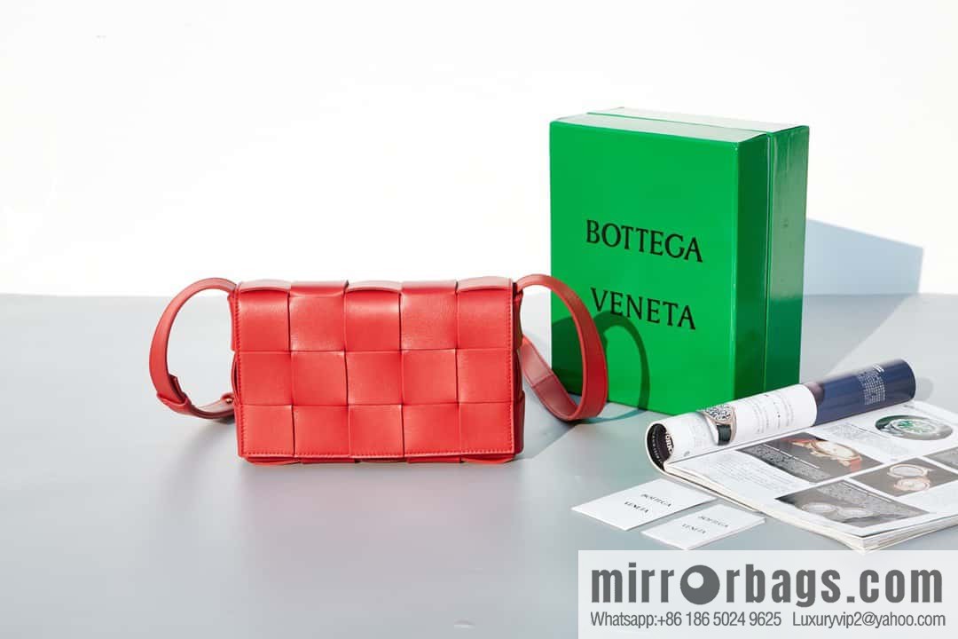Bottega Veneta Number: 80820 #cassette braided Rubik's Cube bag, bright red