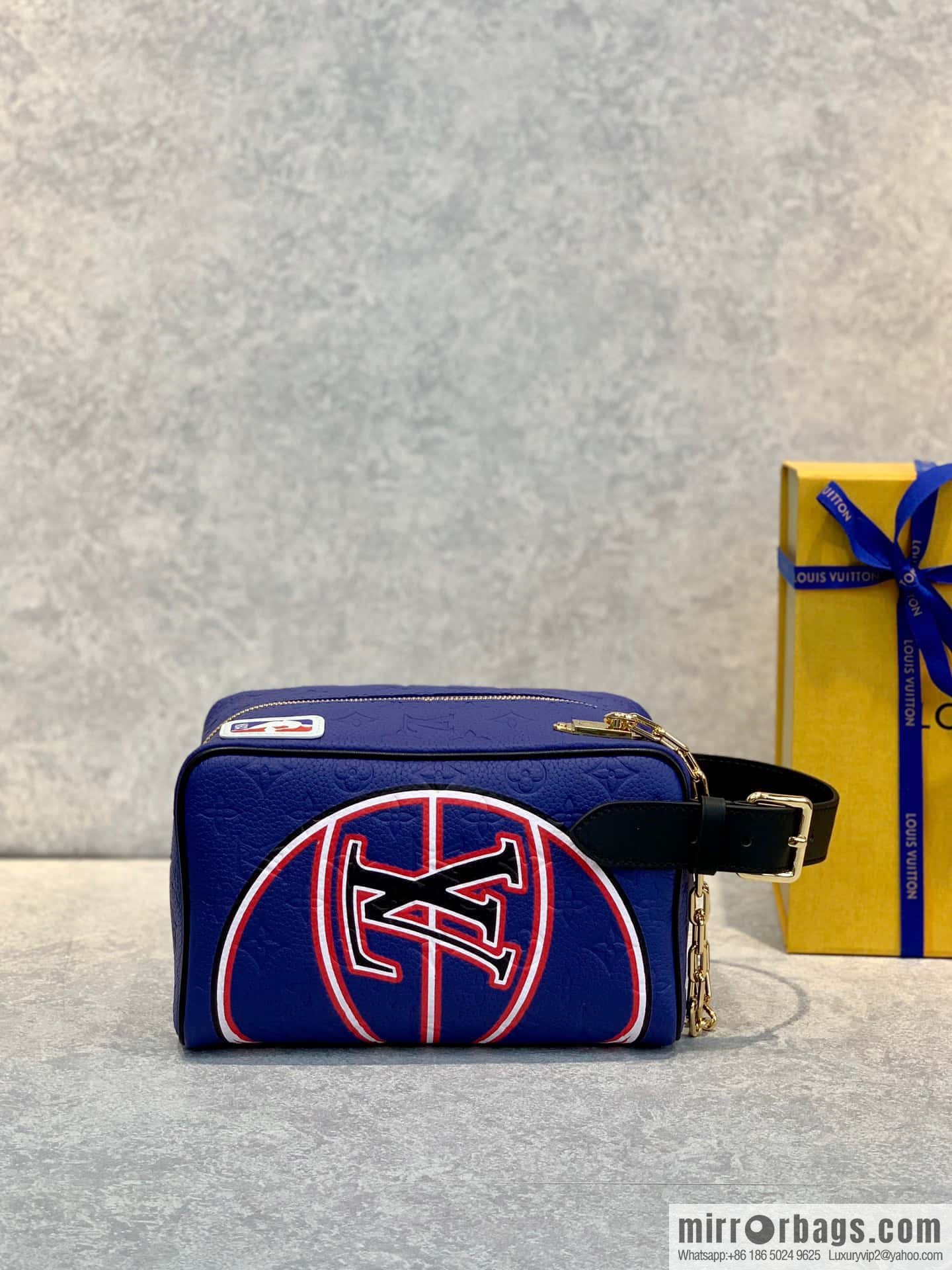 M21106 Wash Bag Dopp Kit Wash Bag