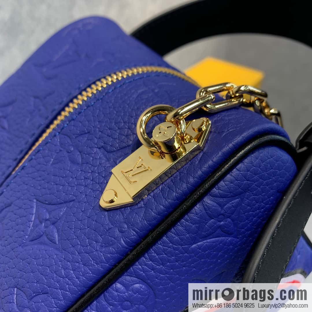 M21106 Wash Bag Dopp Kit Wash Bag